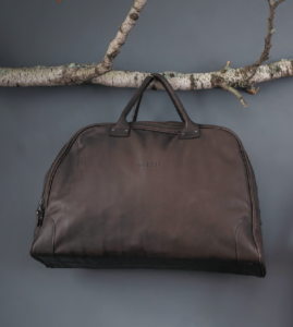 04561/A Trip in a Bag