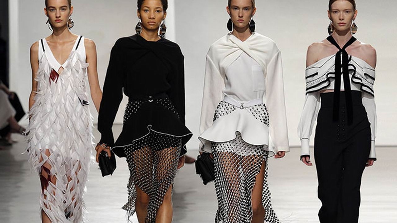 Top Trends From Paris Fashion Week
